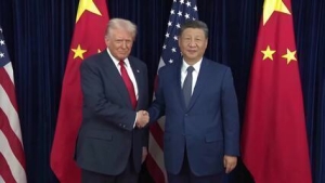 Trump discute Ucr&acirc;nia, Ir&atilde;, Taiwan e com&eacute;rcio com Xi Jinping