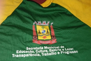Defesa de Fl&aacute;via Moretti nega irregularidade em logomarca de uniformes e questiona abertura de comiss&atilde;o