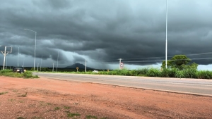 Ver&atilde;o come&ccedil;a com previs&atilde;o de chuvas irregulares e calor acima da m&eacute;dia em grande parte do pa&iacute;s
