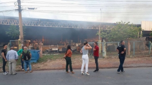 Inc&ecirc;ndio atinge pr&eacute;dio locado pela Prefeitura de V&aacute;rzea Grande onde funcionava dep&oacute;sito de tr&ecirc;s secretarias