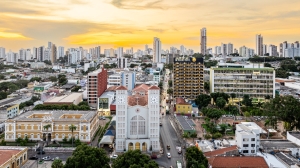 Mutir&atilde;o oferece atendimentos de sa&uacute;de para pessoas e pets em situa&ccedil;&atilde;o de rua