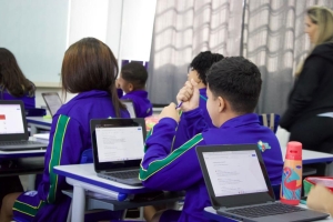 Parceria entre Seduc e Sicredi refor&ccedil;a programa de Educa&ccedil;&atilde;o Financeira da Rede Estadual de Ensino