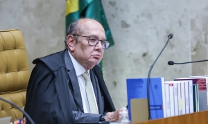 Gilmar Mendes nega pedido de pris&atilde;o domiciliar a Bolsonaro