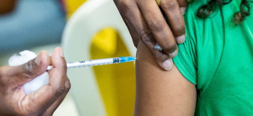 A campanha nacional de vacina&ccedil;&atilde;o contra a gripe ganha refor&ccedil;o neste s&aacute;bado com a realiza&ccedil;&atilde;o do Dia D de mobiliza&ccedil;&atilde;o em todo o pa&iacute;s. A a&ccedil;&atilde;o tem como objetivo ampliar a cobertura vacinal e proteger a popula&ccedil;&atilde;o antes do per&iacute;odo de maior circula&ccedil;&atilde;o do v&iacute;