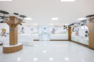 Prefeito inaugura primeiro Centro M&eacute;dico Infantil de MT com presen&ccedil;a do governador