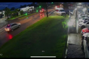 Dois homens s&atilde;o mortos em confronto com a PM