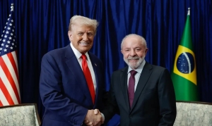 Lula se re&uacute;ne com Trump na Mal&aacute;sia e discute rela&ccedil;&otilde;es entre Brasil-EUA