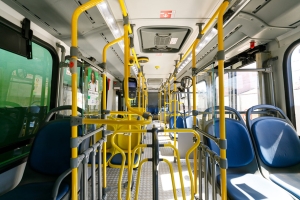 Transporte coletivo come&ccedil;a mais cedo e ter&aacute; linha exclusiva para Corrida de Reis