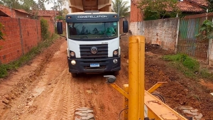 Prefeitura realiza patrolamento no bairro Monte Castelo ap&oacute;s liberar o tr&aacute;fego em travessia