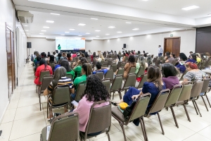 Alunos de Cuiab&aacute; celebram Dia do Rock com s&eacute;rie de can&ccedil;&otilde;es e homenagens