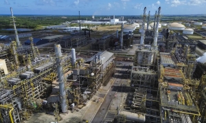 Petrobras reajusta pre&ccedil;o do diesel em R$ 0,38 por litro nas refinarias