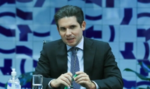 Hugo Motta confirma para hoje vota&ccedil;&atilde;o de isen&ccedil;&atilde;o do Imposto de Renda