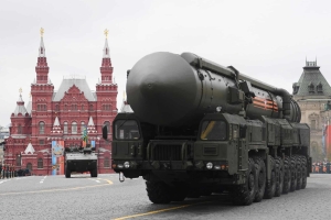 Fim de tratado nuclear entre EUA e R&uacute;ssia aumenta risco de conflito entre superpot&ecirc;ncias