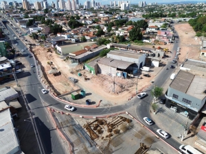 Obras do Complexo Leblon avan&ccedil;am com demoli&ccedil;&atilde;o de im&oacute;veis para duplicar Rua Boa Vista