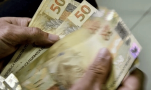 Mercado financeiro reduz previs&atilde;o da infla&ccedil;&atilde;o para 5,55%
