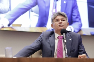 Medeiros diz que governo Lula quer transformar o Pantanal em &ldquo;santu&aacute;rio&rdquo; e expulsar pantaneiros