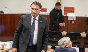 Pris&atilde;o domiciliar: saiba o que Bolsonaro est&aacute; proibido de fazer