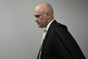 Por que a decis&atilde;o de Moraes sobre o IOF gera cr&iacute;ticas na oposi&ccedil;&atilde;o e na base do governo