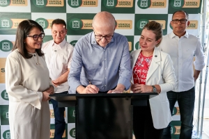 Seaf entrega novos equipamentos para impulsionar agricultura familiar em V&aacute;rzea Grande
