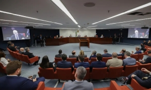 Por unanimidade, turma do STF torna Bolsonaro e mais 7 r&eacute;us por golpe